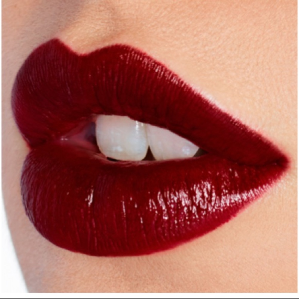 CHARLOTTE TILBURY K.I.S.S.I.N.G Lipstick - Picture 2 of 2